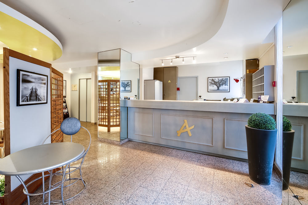 Hotel Des Arts Rueil-Malmaison Exteriör bild